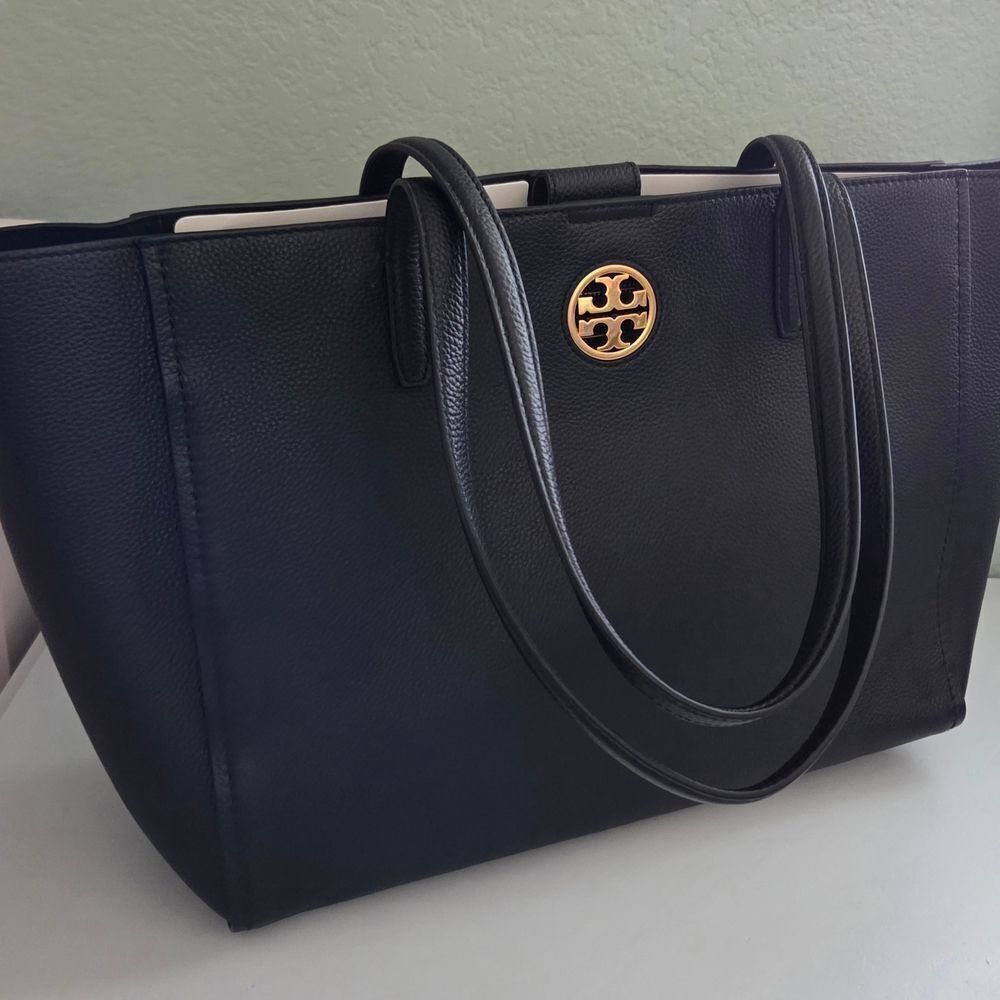 NWOT! Tory Burch Carson Black Leather Tote Bag